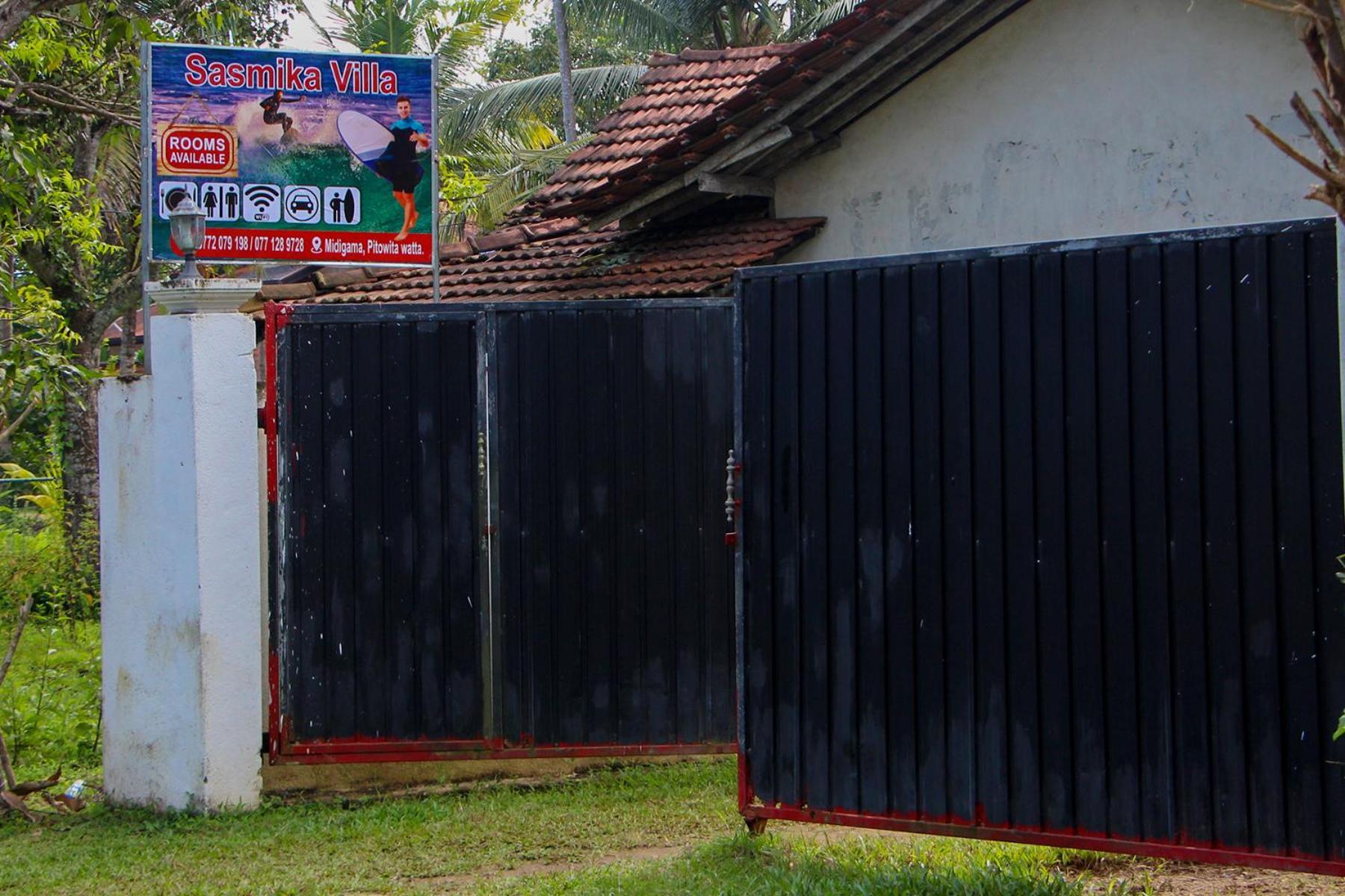 Sasmika Villa Surf And Yoga Hostel Weligama Buitenkant foto